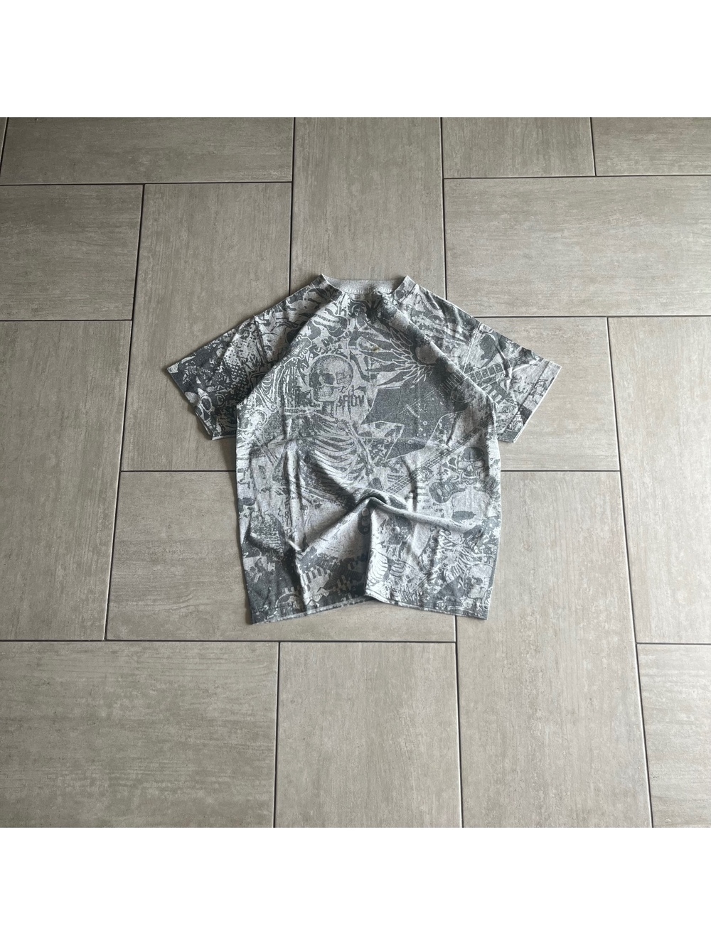 Grey Star Graphic Skeleton Print T-Shirt Size Medium